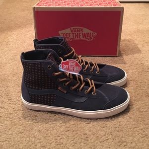 Women's Dazie-Hi Suede/dot Vans
